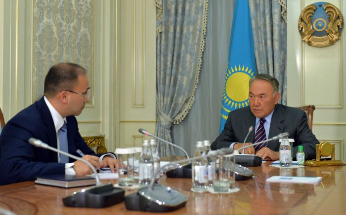 Назарбаев поручил противостоять угрозам в информационном пространстве