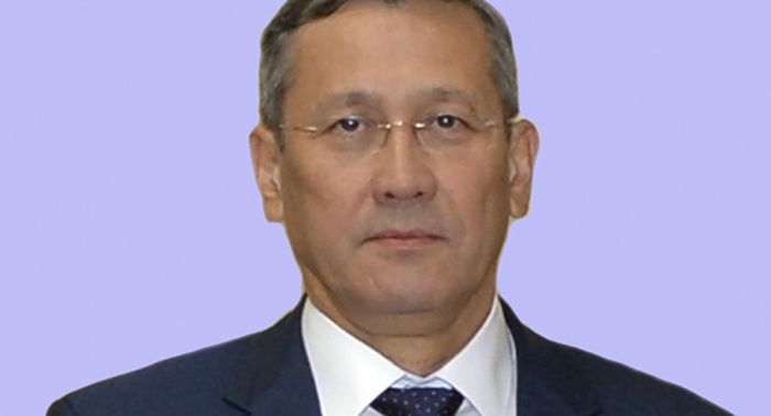 Экс-глава КНБ Жумаканов назначен советником президента Казахстана