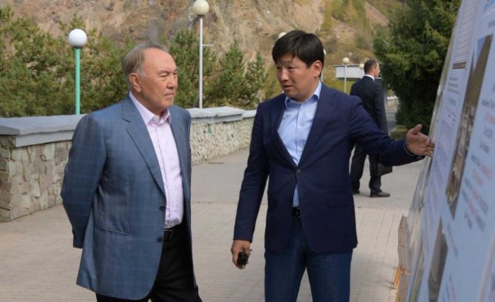 Нурсултан Назарбаев поздравил алматинцев с 1000-летним юбилеем города