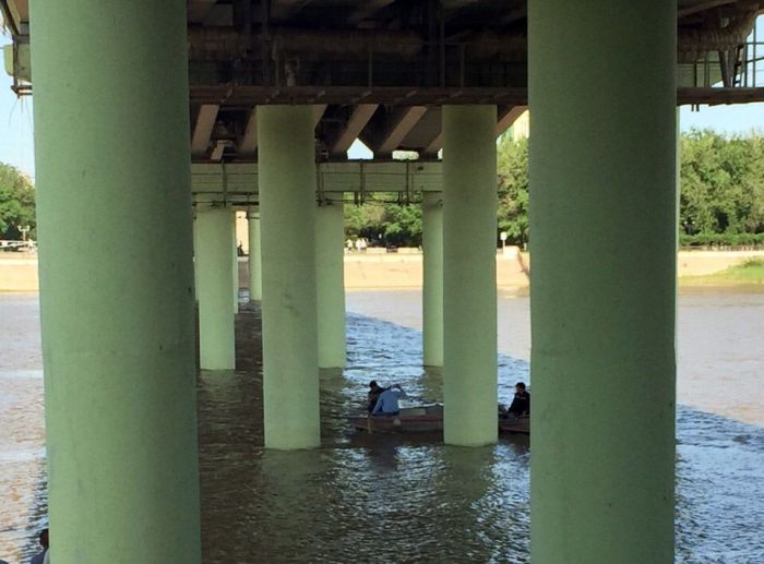 Оператор бросился в реку за дроном