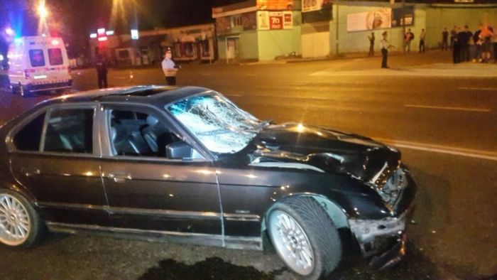 Автомобиль насмерть сбил четырех человек в Алматы
