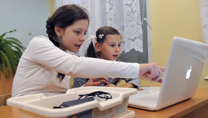 Ученые доказали, что гаджеты мешают детям делать домашние задания