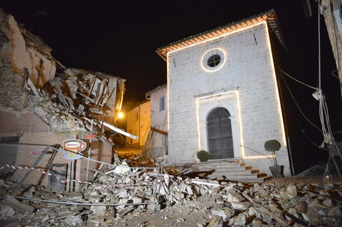 Несколько тысяч человек лишились жилья после землетрясения в Италии