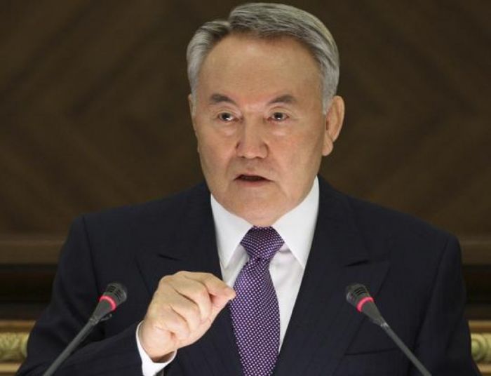 Назарбаев раскрыл истинные причины отказа от ядерных боеголовок