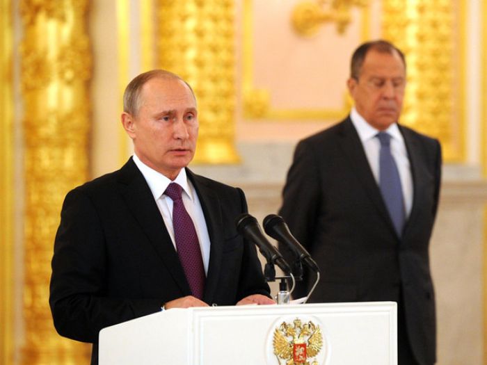 Bloomberg: Путин относится к Трампу с настороженностью