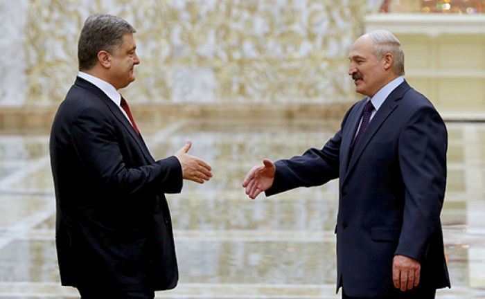 Порошенко извинился перед Лукашенко за инцидент с самолетом «Белавиа»