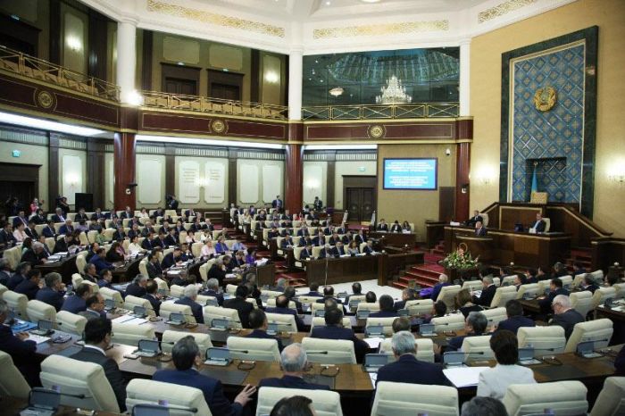 Совместное заседание палат парламента Казахстана назначено на 23 ноября
