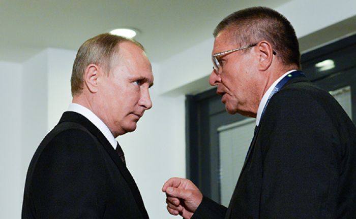 Путин уволил Улюкаева в связи с утратой доверия