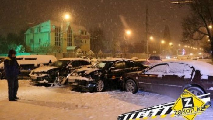 Этой ночью в Алматы произошло 75 ДТП