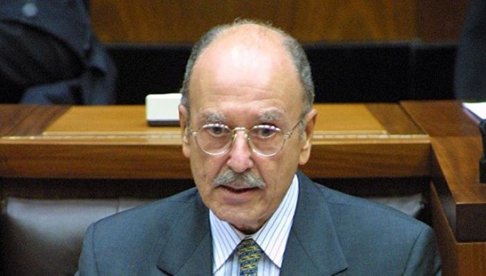 Экс-президент Греции Стефанопулос скончался в возрасте 90 лет