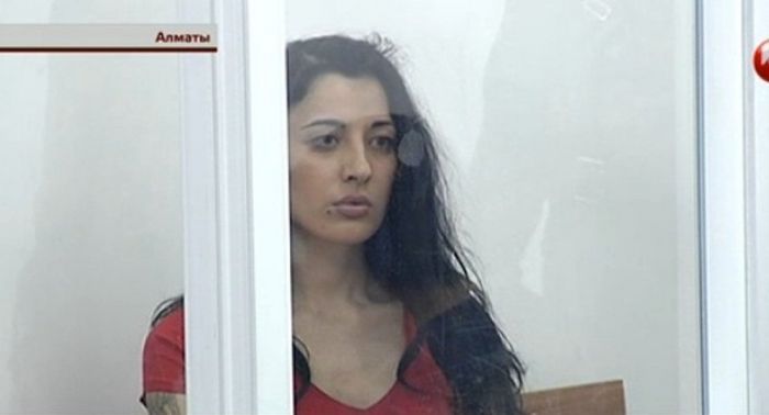 Два трансгендера выясняют отношения в алматинском суде