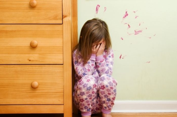 В Караганде педофил терроризирует звонками восьмилетнюю девочку