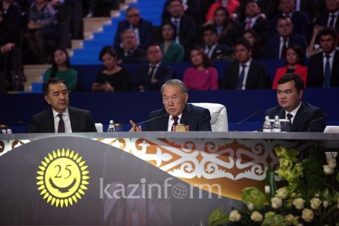 Назарбаев аграриям: Не надо сидеть и выдумывать какого барана вывести