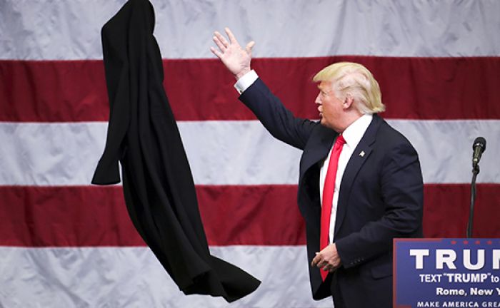 Трамп продал все принадлежавшие ему акции