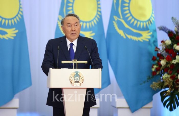 Назарбаев вручил госнаграды