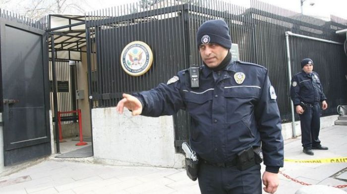 В Анкаре задержан стрелявший у посольства США