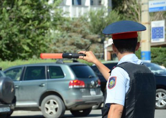 ​Полицейские Казахстана откажутся от жезлов с начала 2017 года 2