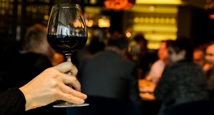 О скромном поведении при праздновании Нового года напомнили госслужащим