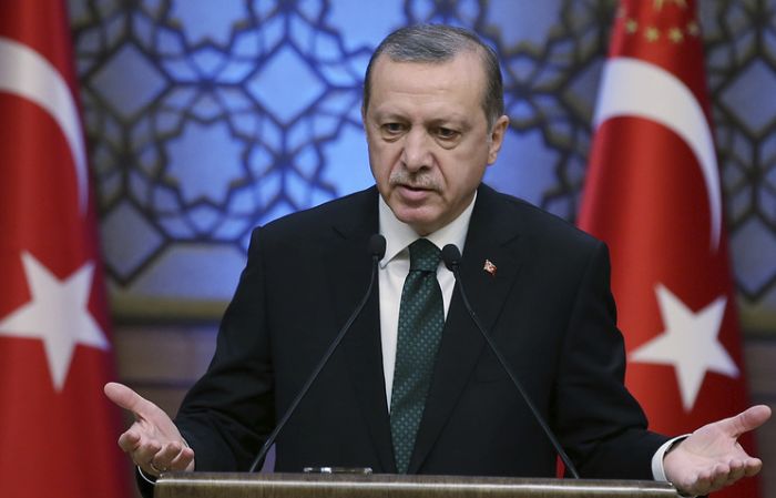 Эрдоган назвал целью теракта в Стамбуле "хаос" в стране