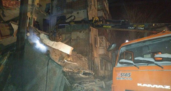 В Шахтинске обрушилась многоэтажка: есть жертвы