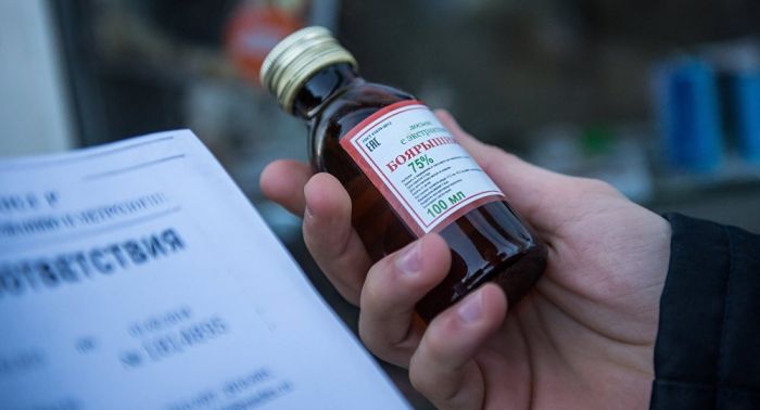 Два человека отравились, предположительно, "Боярышником" в Караганде  