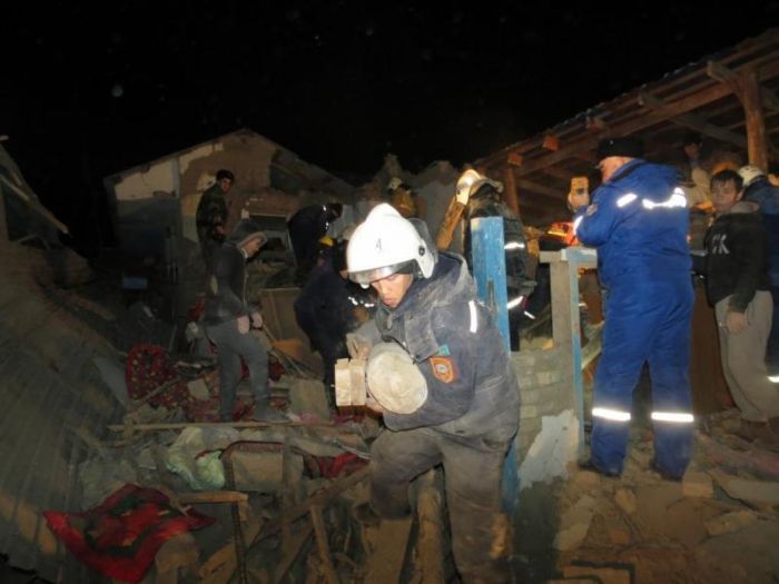 ​От взрыва газа обрушился дом в Южном Казахстане