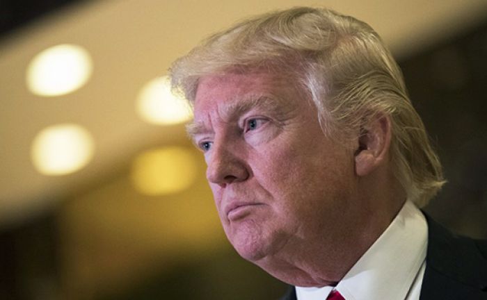 Обвинившая Трампа в домогательствах американка подала на него в суд