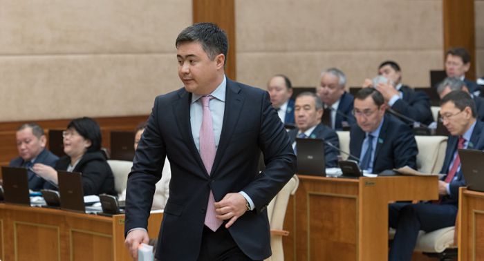 Новый министр нацэкономики обещал выучить казахский за полгода