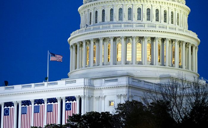 Сенаторы пригрозили заблокировать Трампу отмену санкций против России