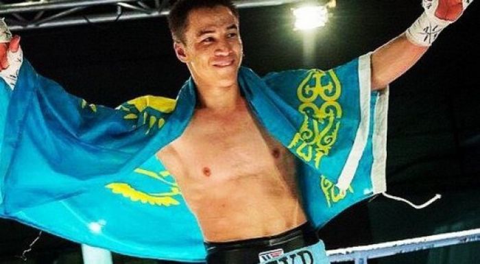 Казахстанский боксер за две минуты нокаутировал мексиканца