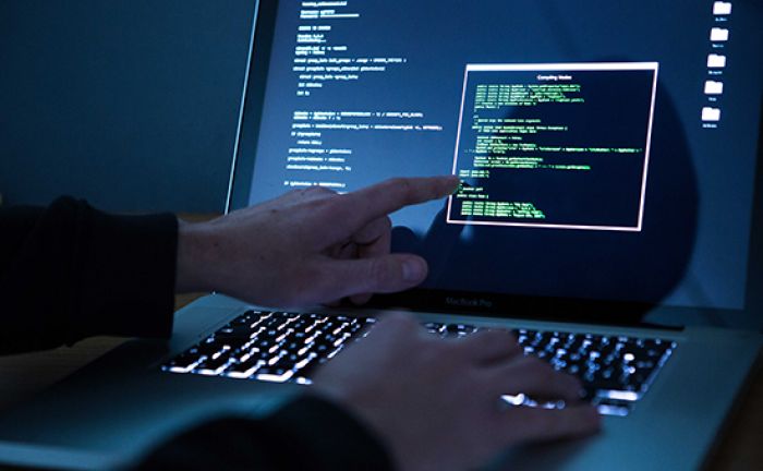 ФСБ объявило в розыск хакеров из группы «Шалтай-Болтай»