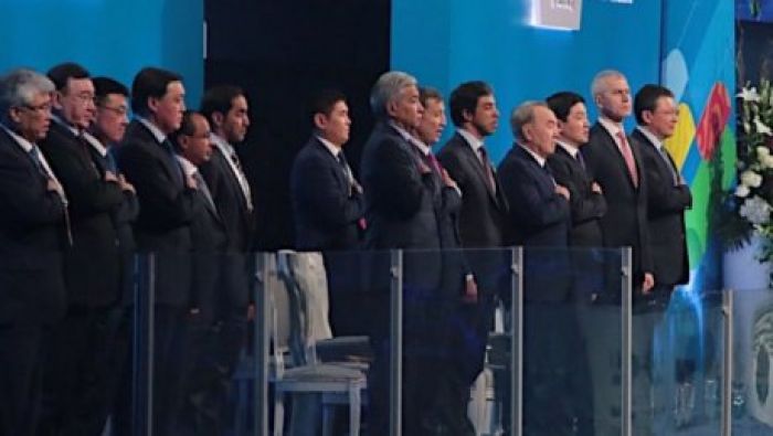 Таинственный гость Универсиады: кто пришел с Назарбаевым на открытие 