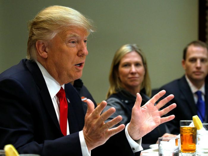 Трамп опроверг снятие санкций с ФСБ