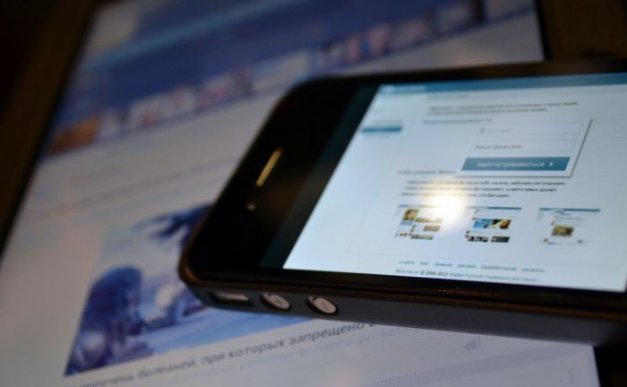 Девушка угрожала 57-летнему жителю Шымкента выложить компромат на него в соцсети