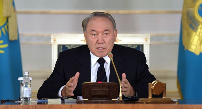 Роль Нурсултана Назарбаева предложили закрепить в Конституции 