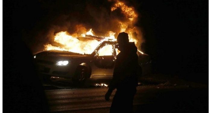 Пожар на СТО в Алматы: сгорело пять автомобилей 