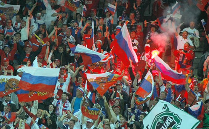 Посольство России раскритиковало «Би-би-си» за фильм о футбольных фанатах 