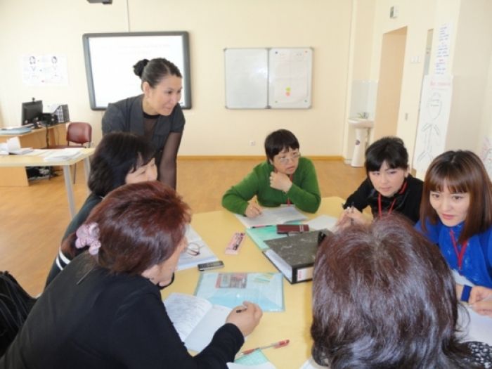 Казахстанских учителей избавят от общественной нагрузки 