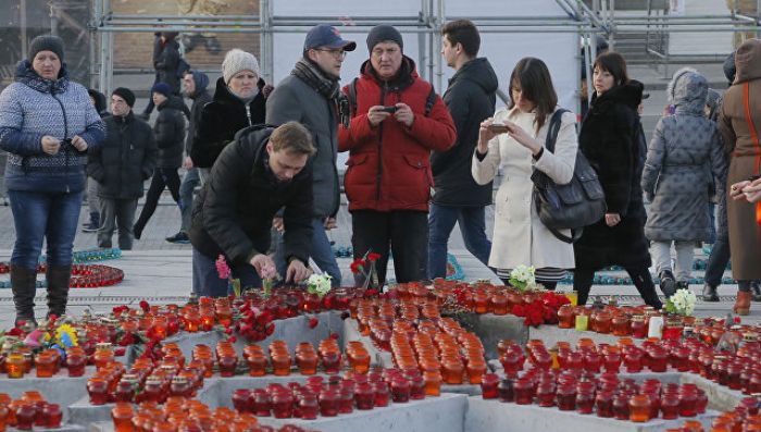 В Киеве на Майдане вспоминают погибших в ходе беспорядков в 2014 году 