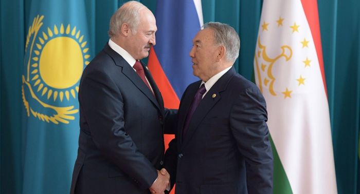 Назарбаев обеспокоен проблемными вопросами между Москвой и Минском 