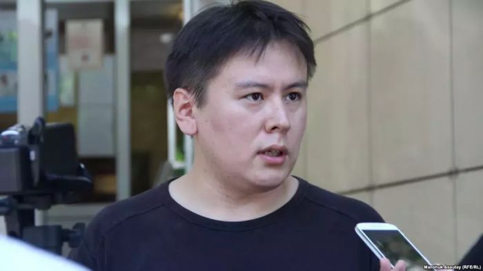 Жанболат Мамай заявил об избиении, вымогательстве и угрозах в СИЗО 