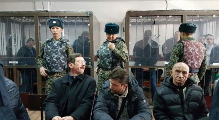 Вертолеты, квартиры и миллионы конфисковали у Аманбаева и других фигурантов дела