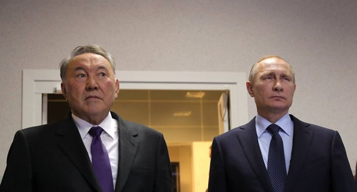 Назарбаев и Путин пообщались в неформальной обстановке в Алматы 