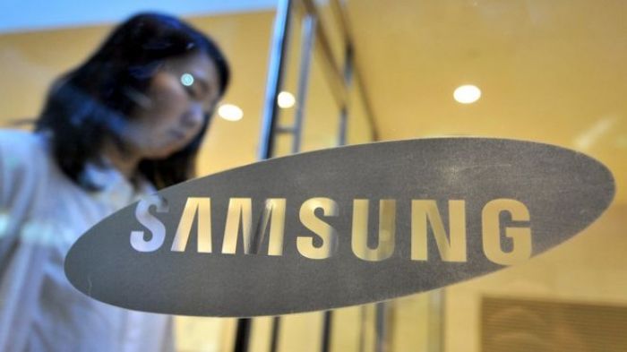 Руководство Samsung ушло в отставку из-за обвинений в коррупции
