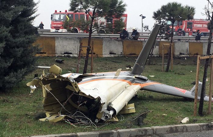 МИД РФ подтвердил гибель россиян в результате падения вертолета в Стамбуле 