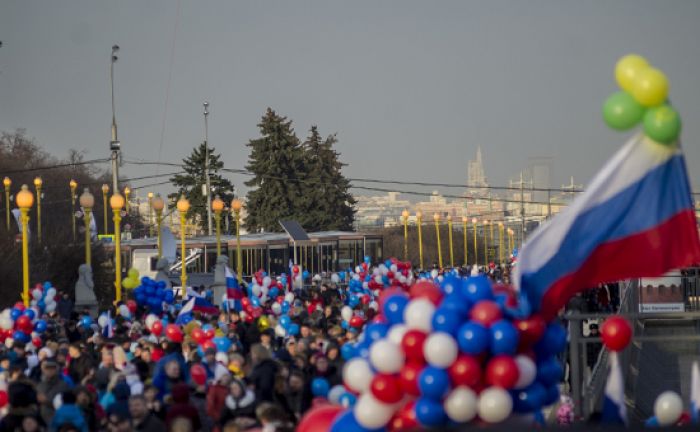 На фестивале к годовщине присоединения Крыма обнаружили платную массовку 