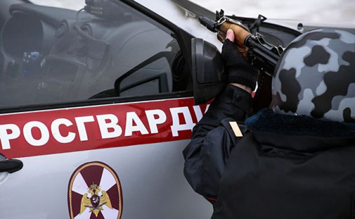 СМИ сообщили о нападении боевиков на воинскую часть Росгвардии в Чечне 