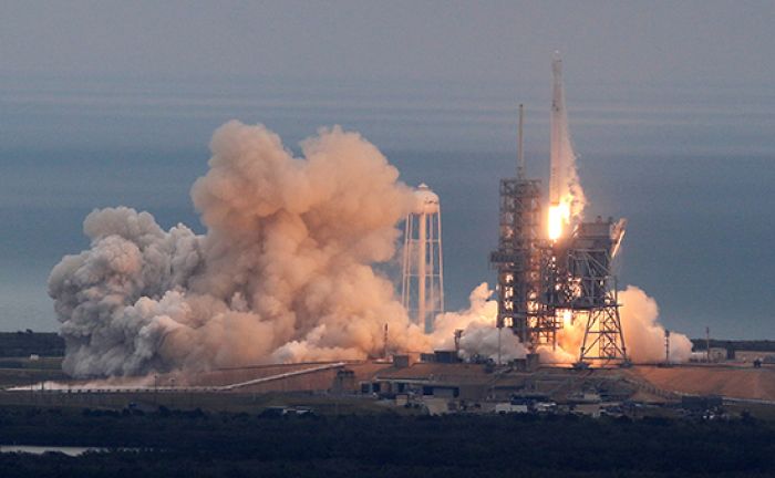 SpaceX первой в истории повторно запустила ракету в космос 