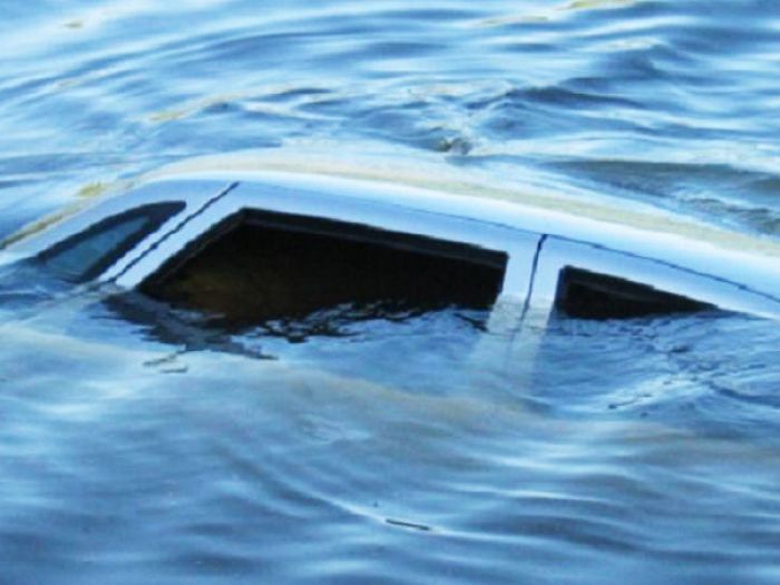 Утонувшие в паводковых водах в Карагандинской области находились в машине отдела образования 