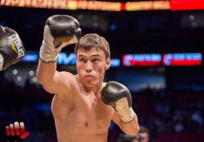 Казахстанский боксер Батыр Джукембаев нокаутировал мексиканца и завоевал первый титул в профи 